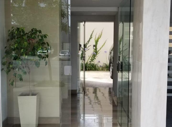 Excelente semipiso. Dos baños. Dos ambientes La Perla