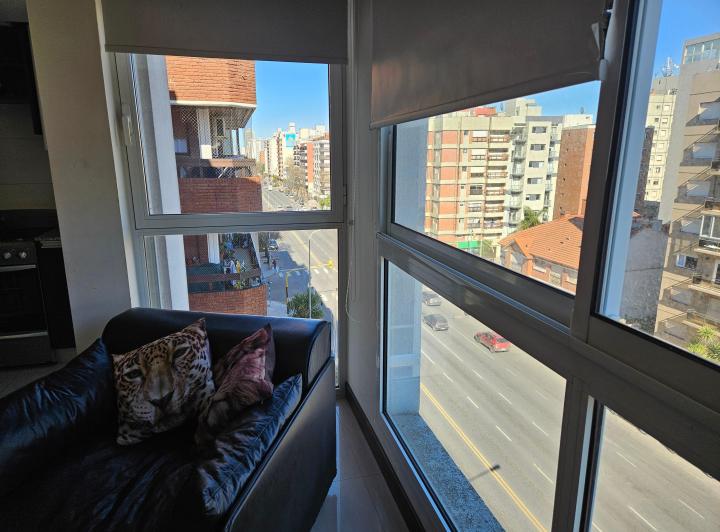 Mar del Plata . Alquiler temporada LA Perla Semipisos Moderno  3