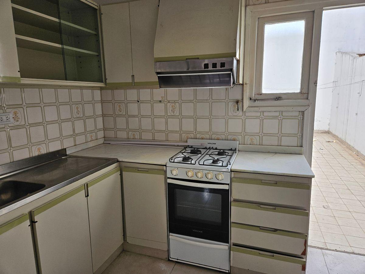 Foto de Se alquila 24 meses, tres ambientes comodos cochera, zona Dorrego y, imagen 5