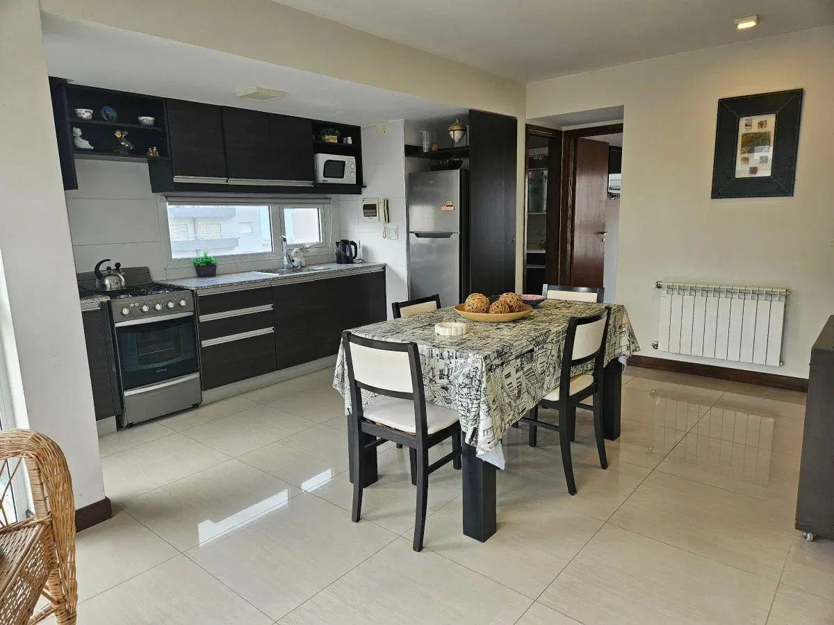 Hermoso y comodo departamento , moderno, ubicado en el corazón de zona La Perla 1