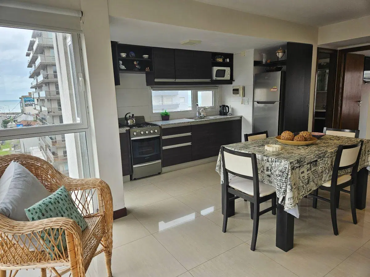Hermoso y comodo departamento , moderno, ubicado en el corazón de zona La Perla 2