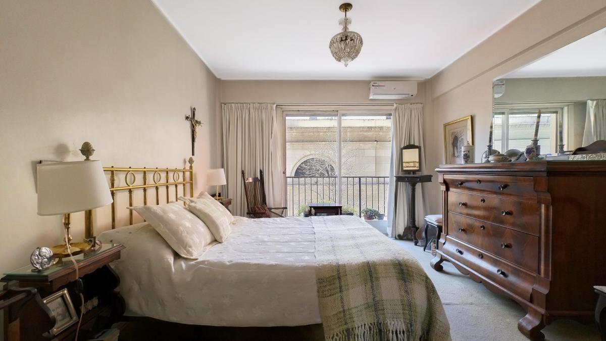 En Venta o 2 Cocheras Vista a La Iglesia del Socorro, 4 Dorm 5