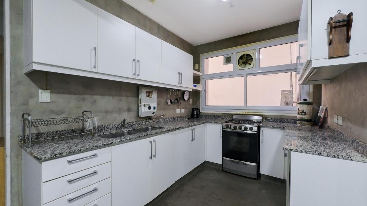 En Venta o 2 Cocheras Vista a La Iglesia del Socorro, 4 Dorm 2