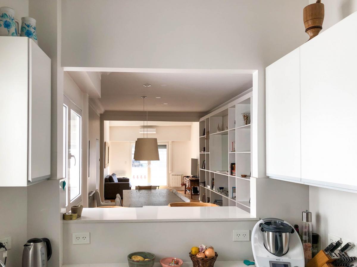 Vende Alto Super Luz, Balcón Corrido Vista Al Rio. Posibilidad de Cochera. 2