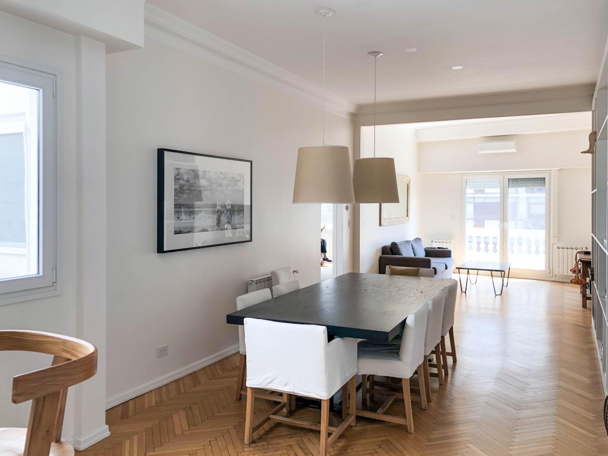 Vende Alto Super Luz, Balcón Corrido Vista Al Rio. Posibilidad de Cochera. 2