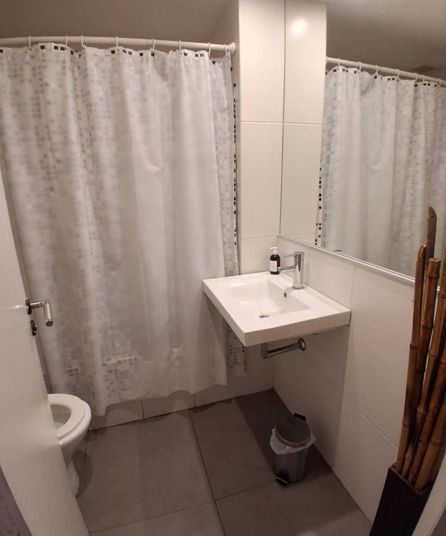 Foto de Venta depto 1 ambiente simpático patio en Palermo Hollywood, baño, imagen 4