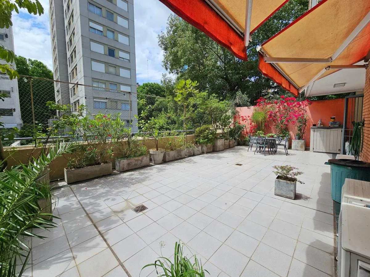 Excelente semipiso de 3 dorm c/dep, terraza, patio y coch. Piscina en PB!! 1