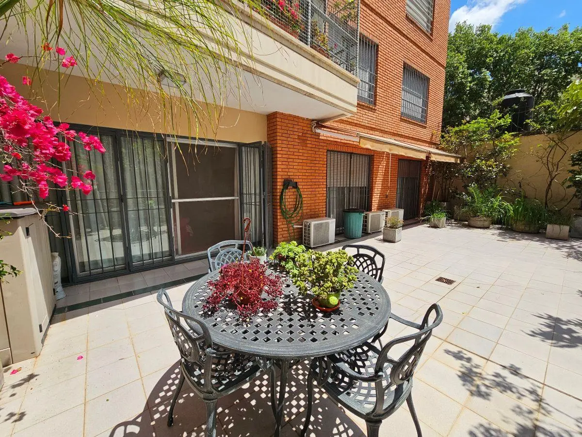 Excelente semipiso de 3 dorm c/dep, terraza, patio y coch. Piscina en PB!! 5
