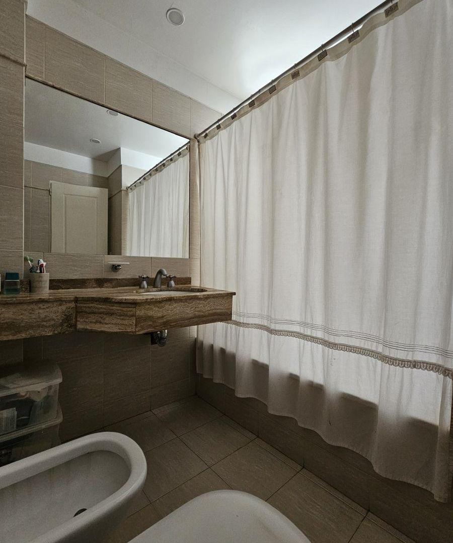 Semipiso a contrafrente tranquilo, 3 dorm c/dep, terraza, patio y coch. Piscina en PB!!