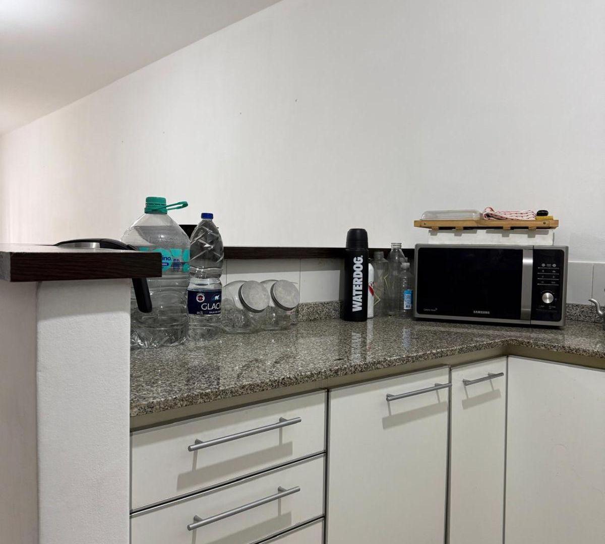 Foto de departamento en alquiler de 2 ambientes apto profesional cerca del sube, imagen 1