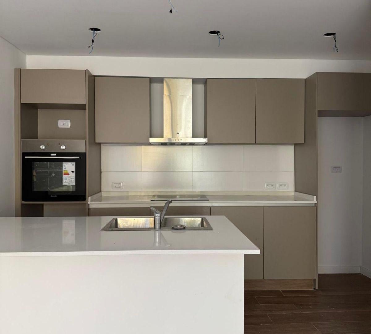 Foto de departamento en venta de 2 ambientes y escritorio en caballito, imagen 2