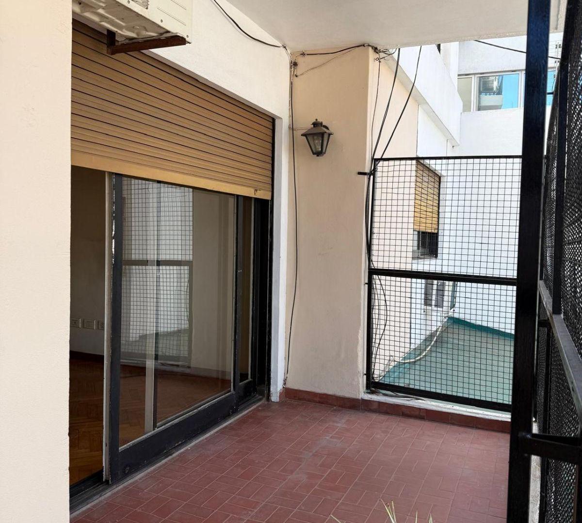 Foto de departamento en alquiler de 4 amb en Flores, imagen 3
