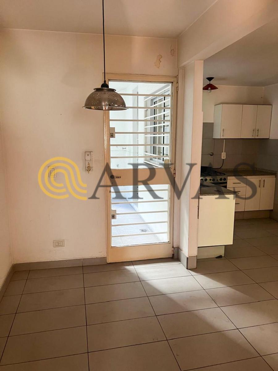 Depto de 2 Dorm. en Caballito - con Cocina y Comedor Diario - Lavadero - 2