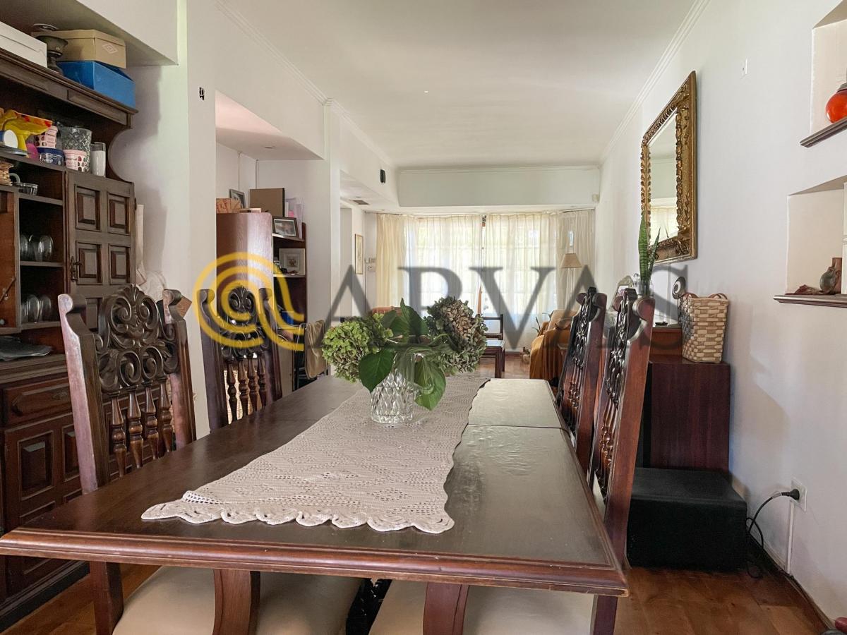 Foto de Casa de 327m2 en Martinez con 4 habitaciones, jardín, pileta, playroom, imagen 5