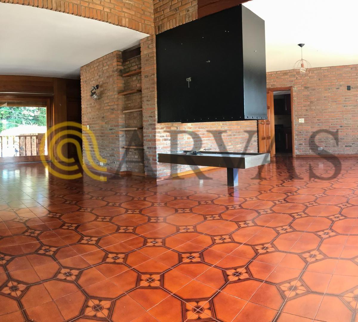 Casa en Punta Chica - 3 Dorm - Playroom - Parque - Pileta 4