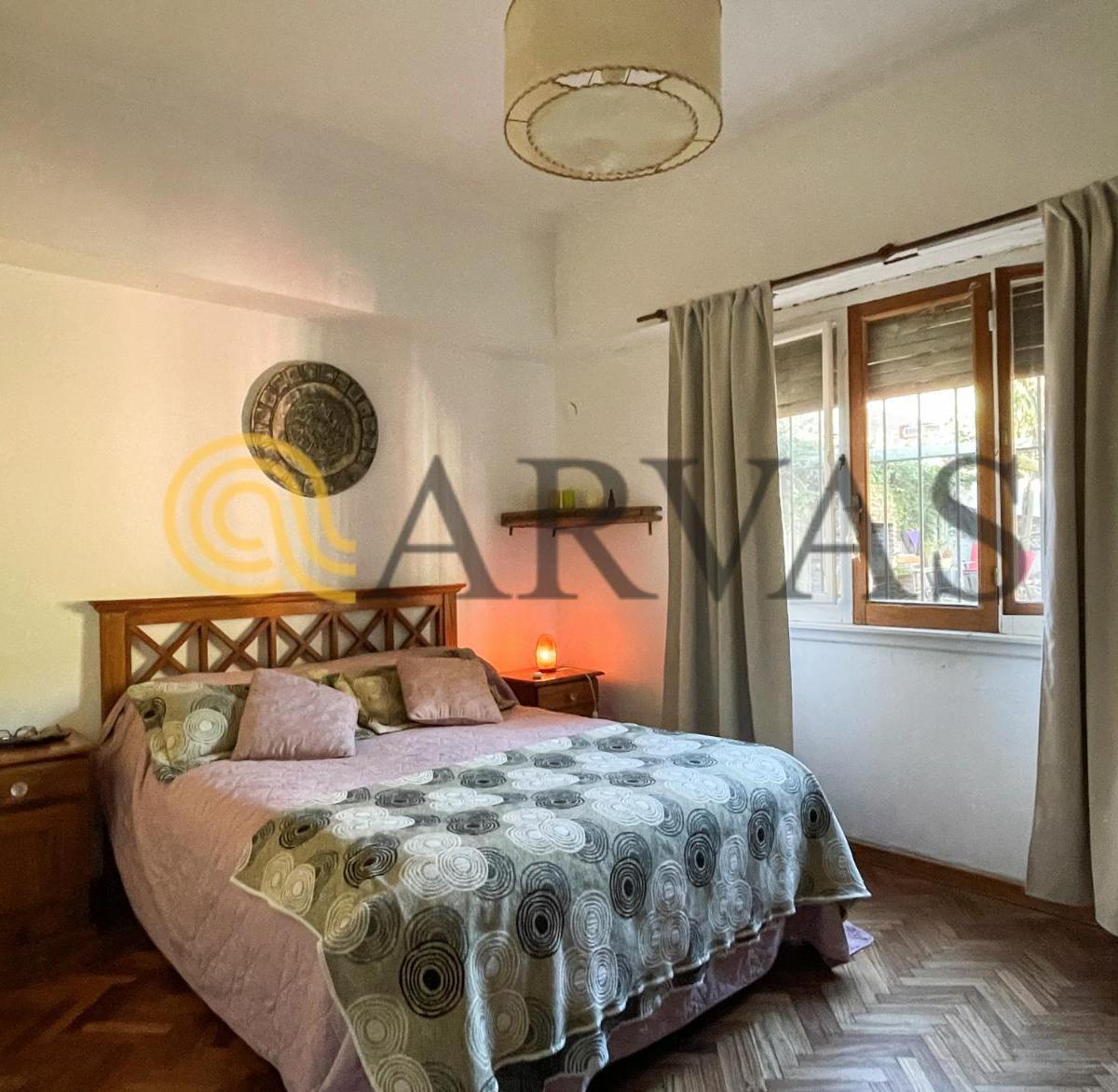 Casa en Beccar - 3 Dorm - con Gran Jardín y Pileta - 300 m² 1