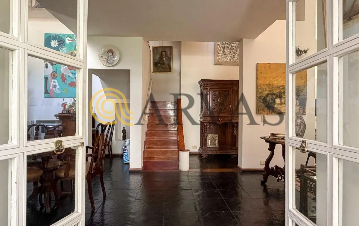 Casa en Punta Chica -388m2 - dependencia - 3 dorm - pileta - jardín 5