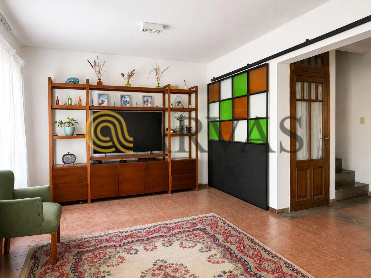Casa de 3 dorm en Beccar - Bº Claridad - jardín - pileta - seguridad las 24hs. - 249m2 3