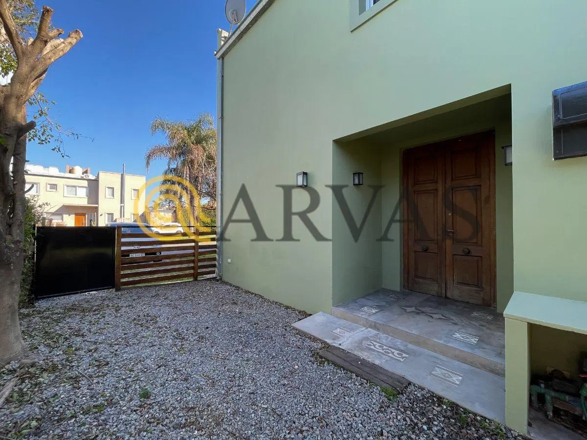 Casa de 3 dorm en Beccar - Bº Claridad - jardín - pileta - seguridad las 24hs. - 249m2 8