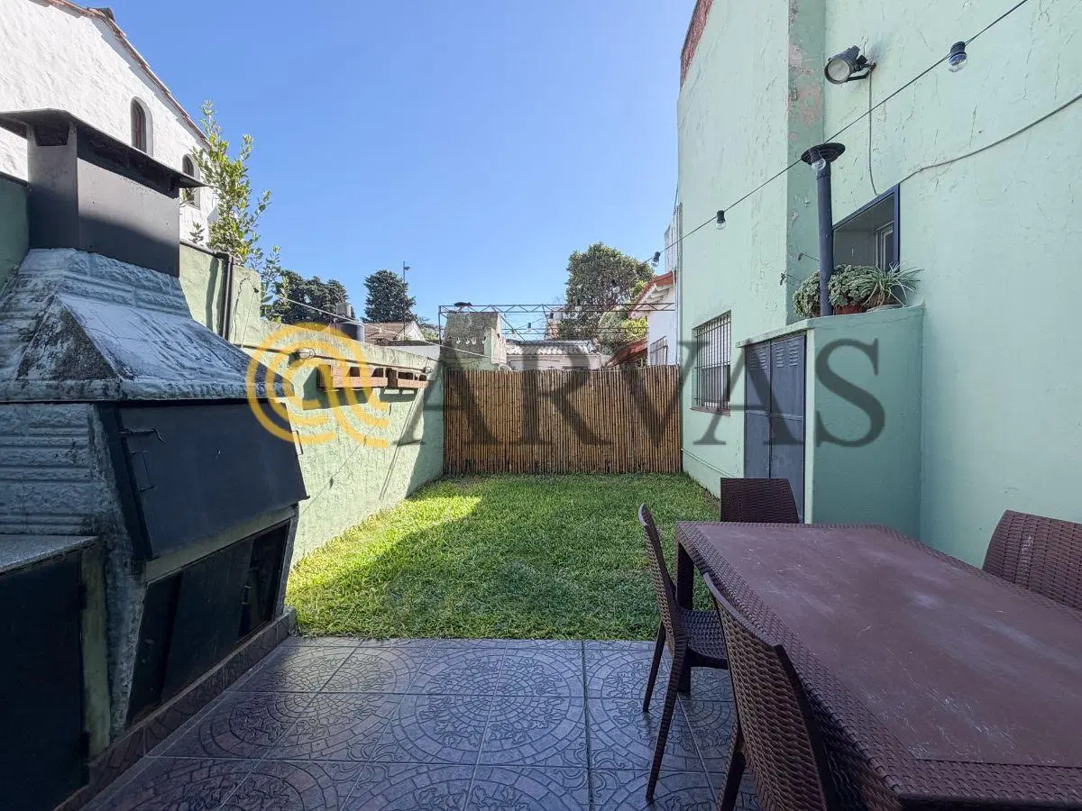 PH en Beccar. 124m2. 3 ambientes. 2 Dorm. Con jardín. Apto crédito 4