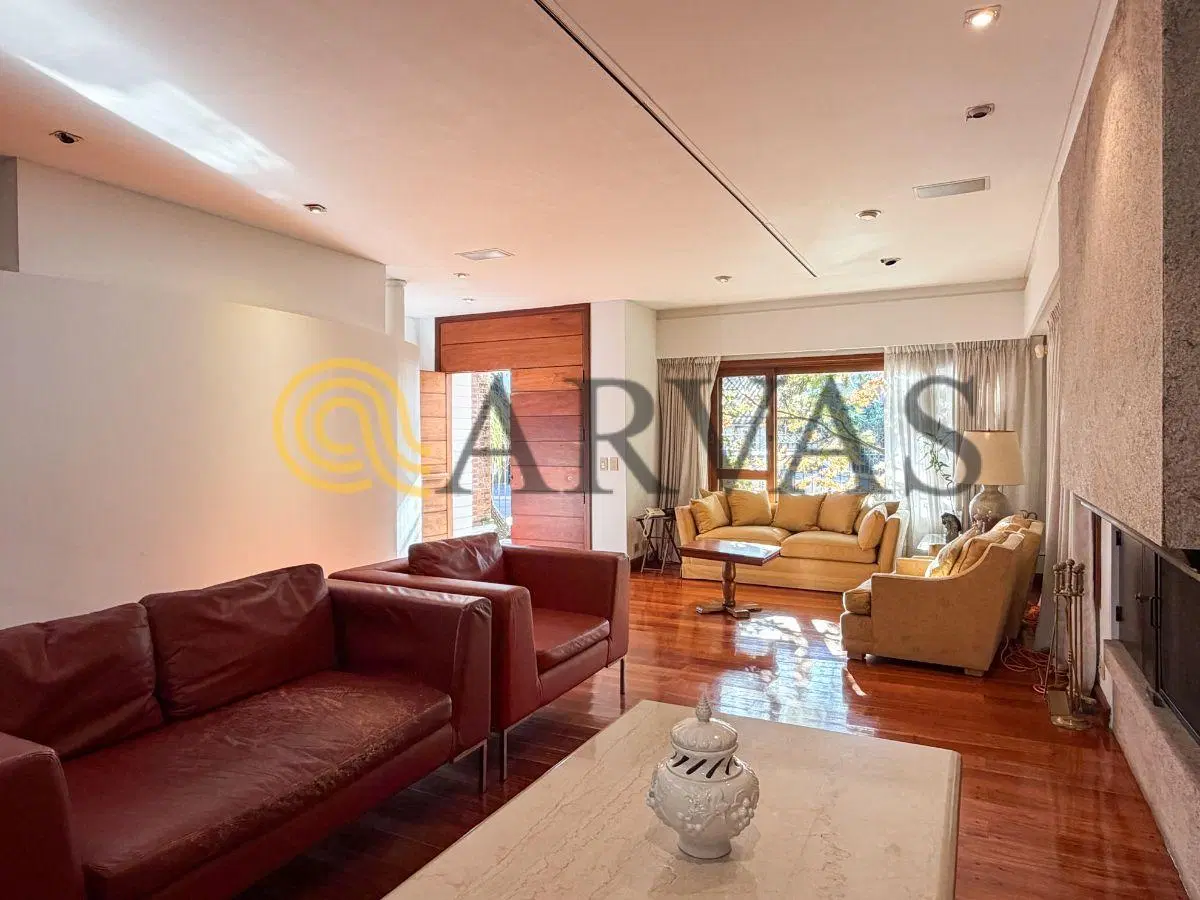 Casa en Martinez - 417 m2 - 4 dorm - 6 amb - parque y pileta 5