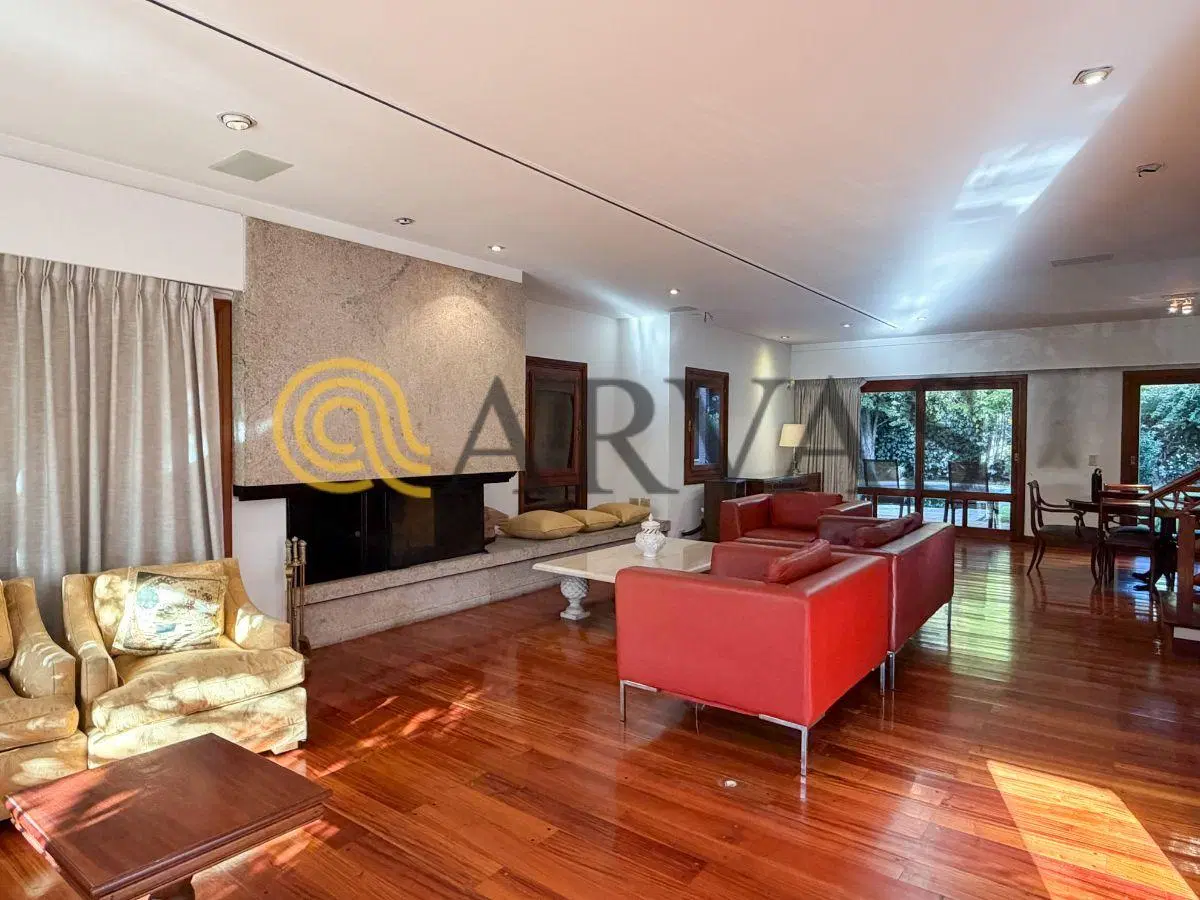 Casa en Martinez - 417 m2 - 4 dorm - 6 amb - parque y pileta 2