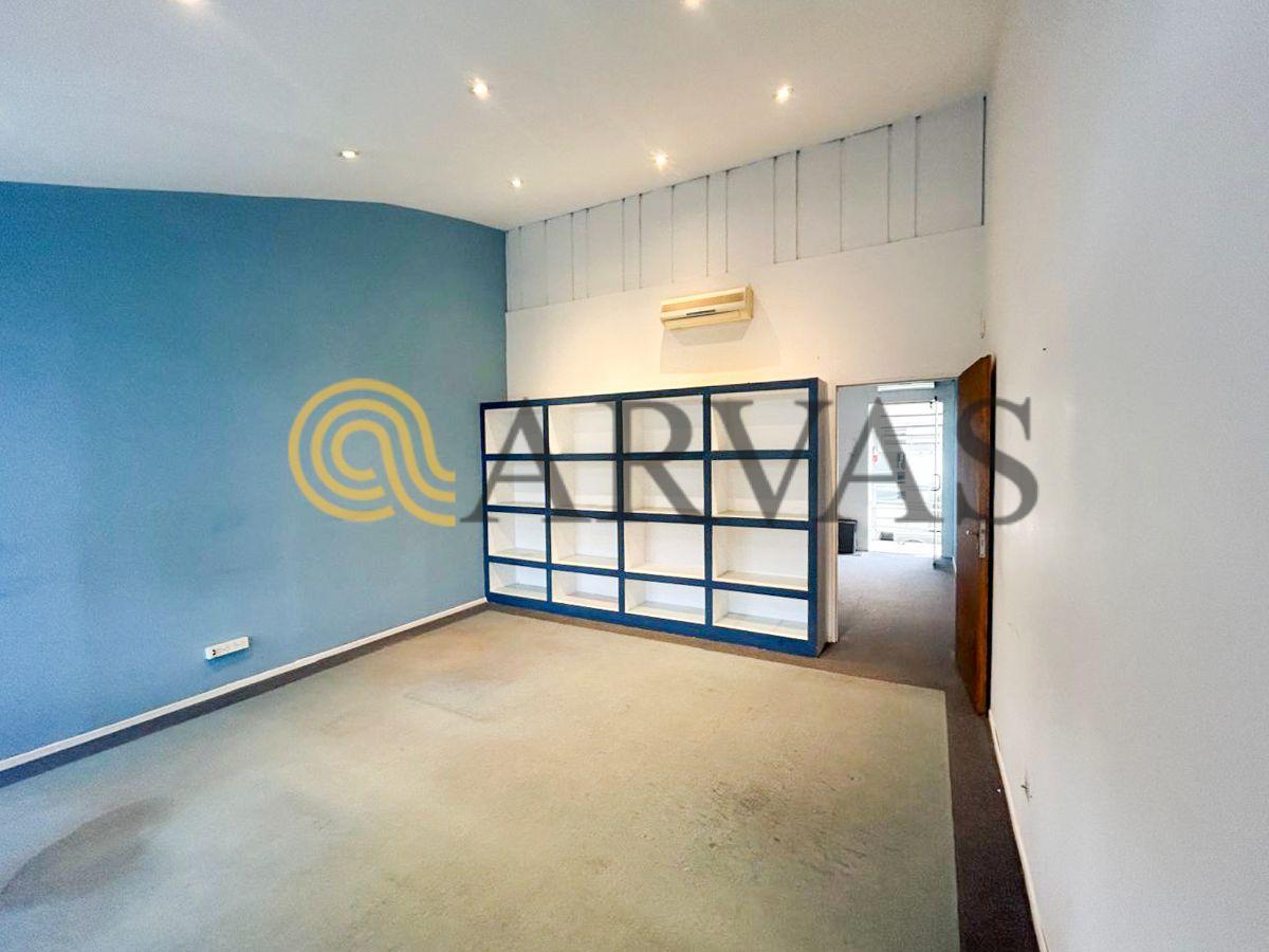 Foto de PUNTA CHICA – OFICINA EN ALQUILER – CAPELINA - Av. DEL LIBERTADOR, imagen 1
