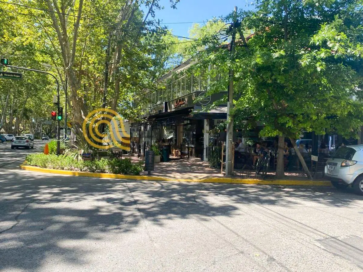 PUNTA CHICA – OFICINA EN ALQUILER – CAPELINA - Av. DEL LIBERTADOR 4