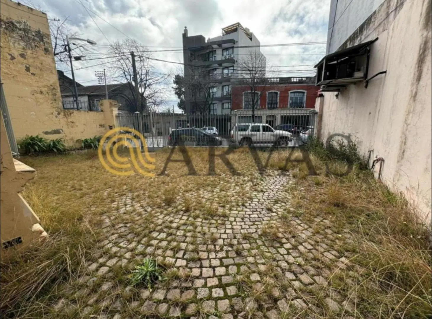 Victoria - terreno - ideal inversores - 584m2 - sobre avenida - todos los servicios 2