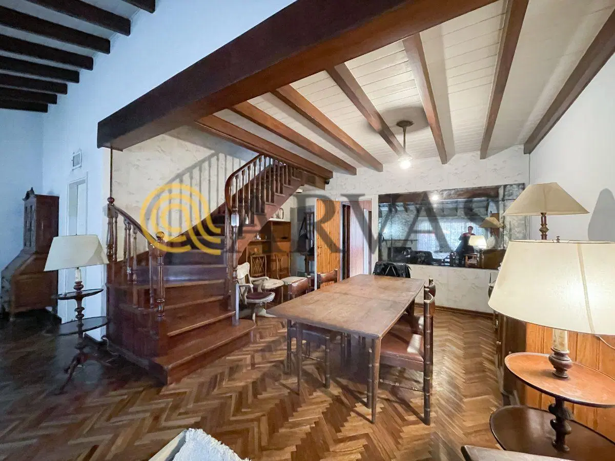 Casa en Punta Chica - 360m2 - 3 dorm - jardín - cochera 2