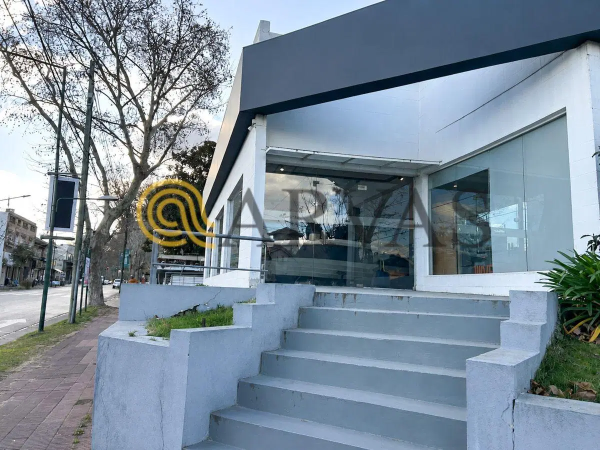 Local en Alquiler Sobre Av del Libertador - Beccar - 160 m² - office - parking 1