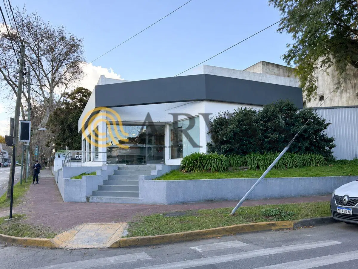 Local en Alquiler Sobre Av del Libertador - Beccar - 160 m² - office - parking 8
