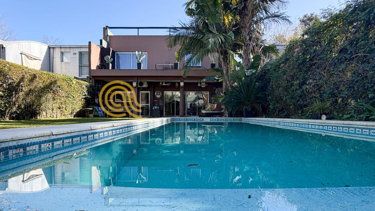 Foto de Casa en el bajo de Punta Chica - 4 dorm - 5 amb - jardín y pileta, imagen 3