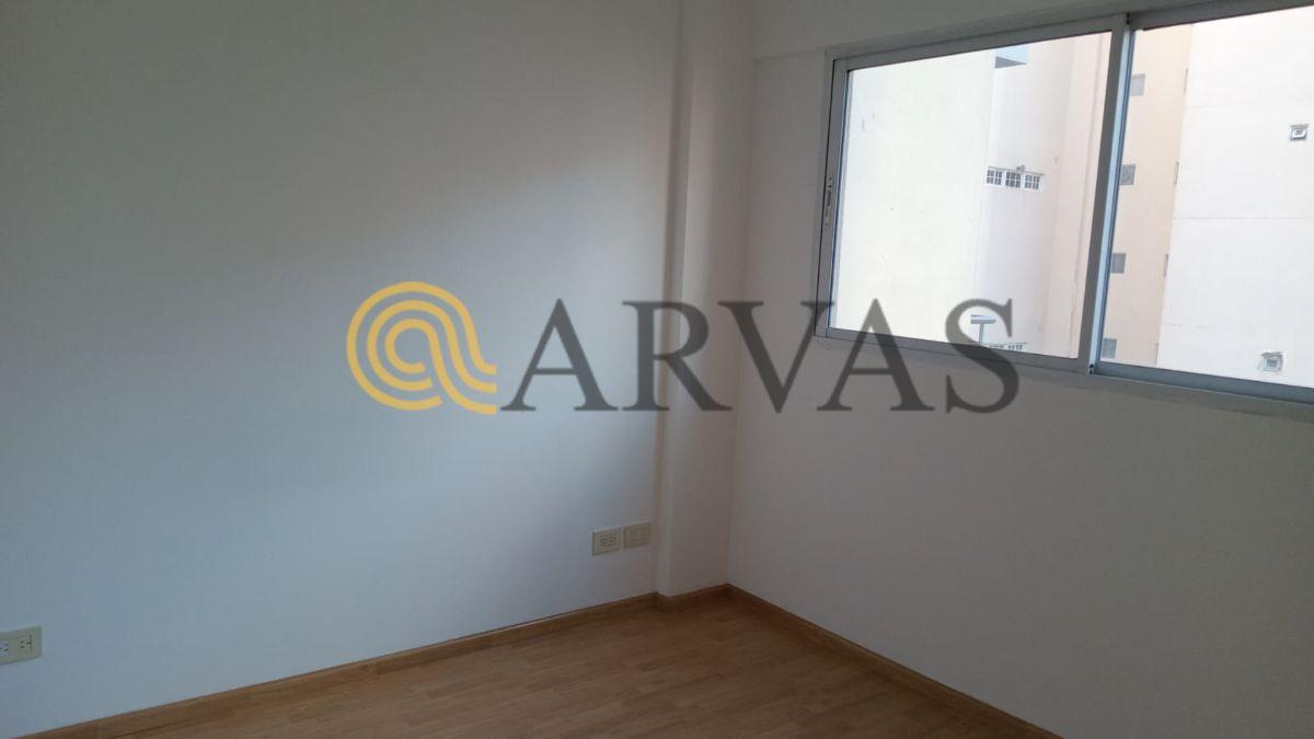 Foto de Departamento de 2 amb en Villa Urquiza - 1 dorm - cochera, imagen 2