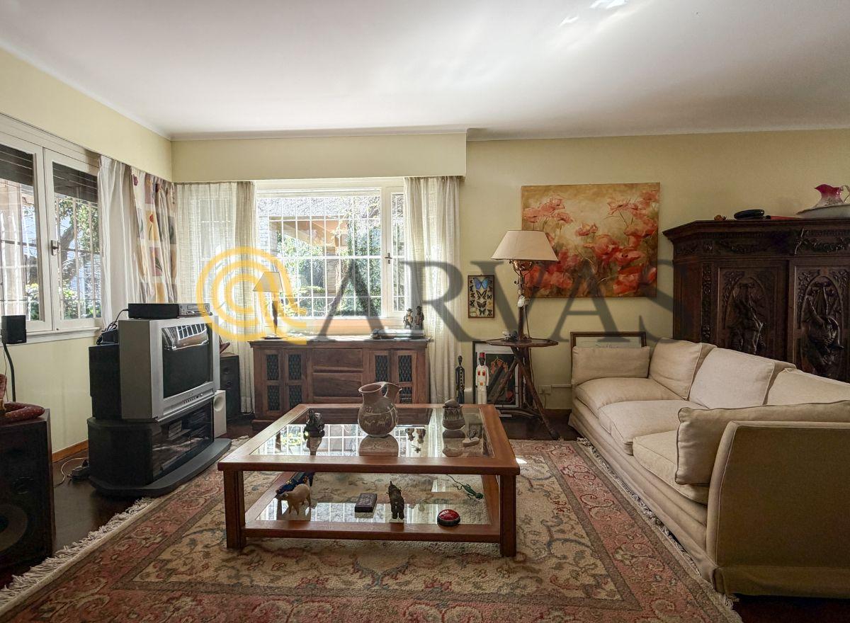 Foto de Casa en Beccar - 5 dorm - 2 plantas - 518m2 - jardin - pileta - quincho, imagen 4