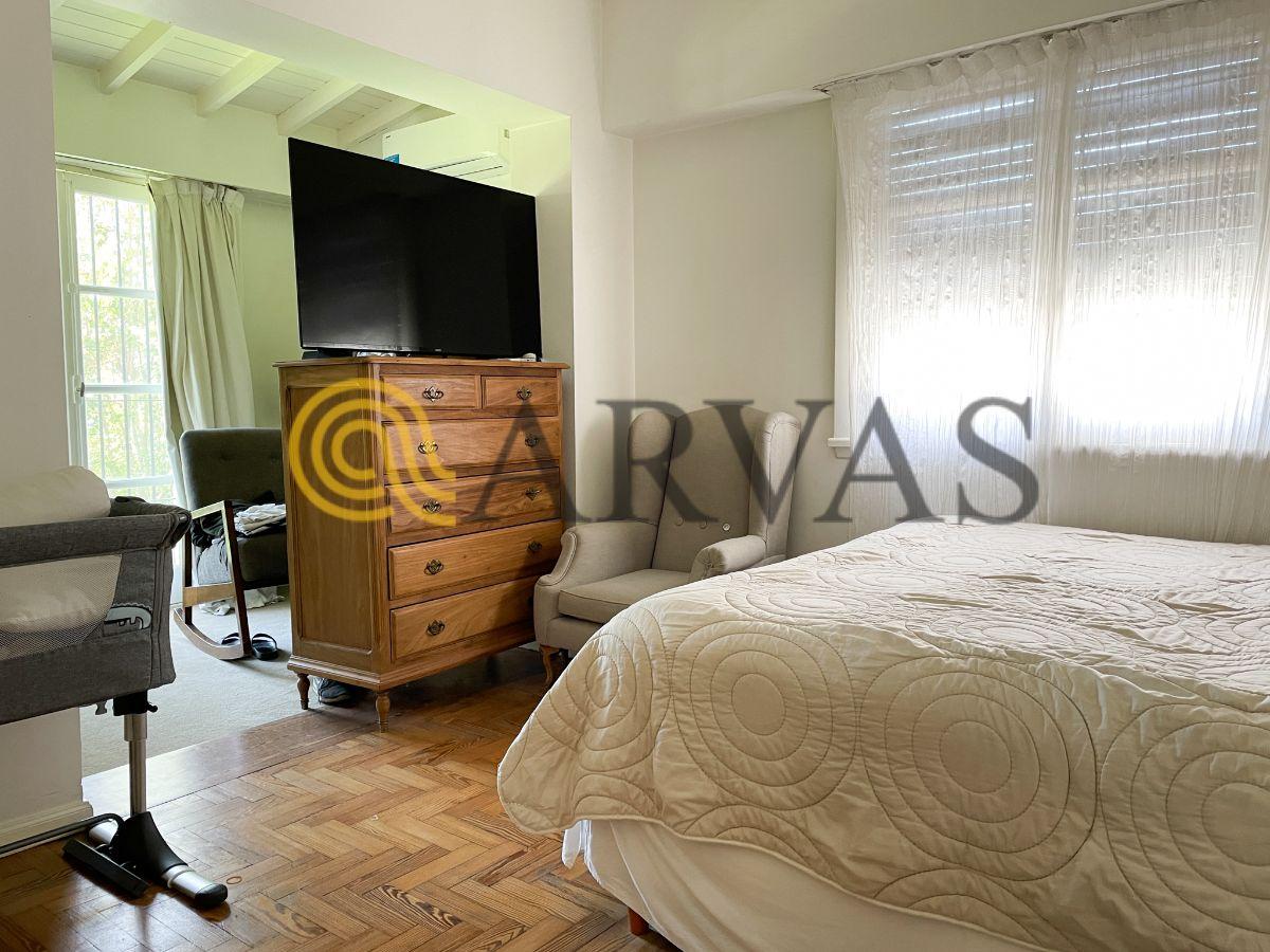 Foto de Casa en Punta Chica - 3 dorm - 5 amb - jardín y pileta - 290m2, imagen 4