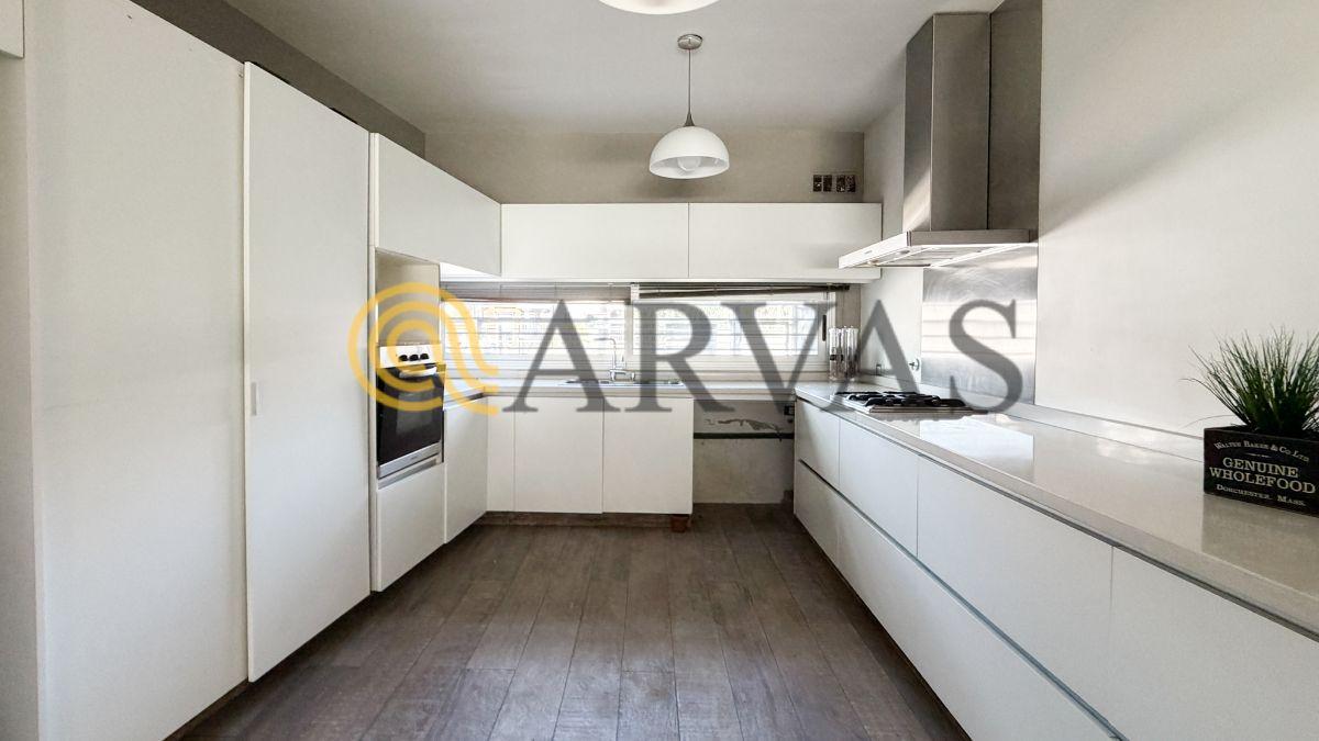 Foto de Casa - triplex - San Fernando - 4 dorm - pileta - jardín, imagen 3