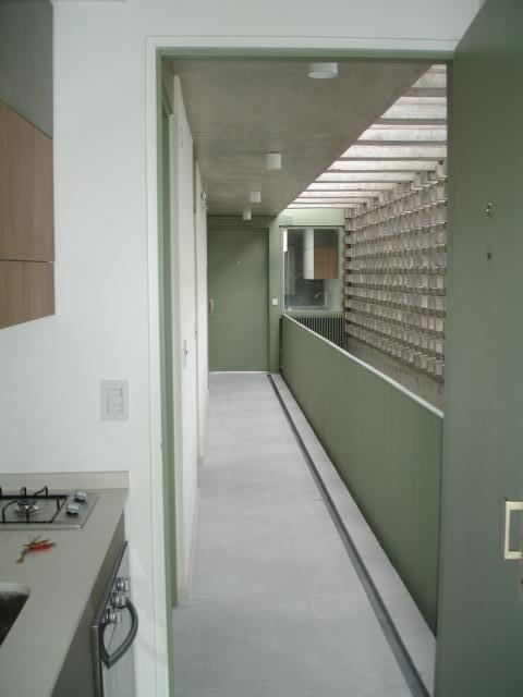 Amplio Monoambiente en "L" con Balcon 6° Piso Cfte. 1