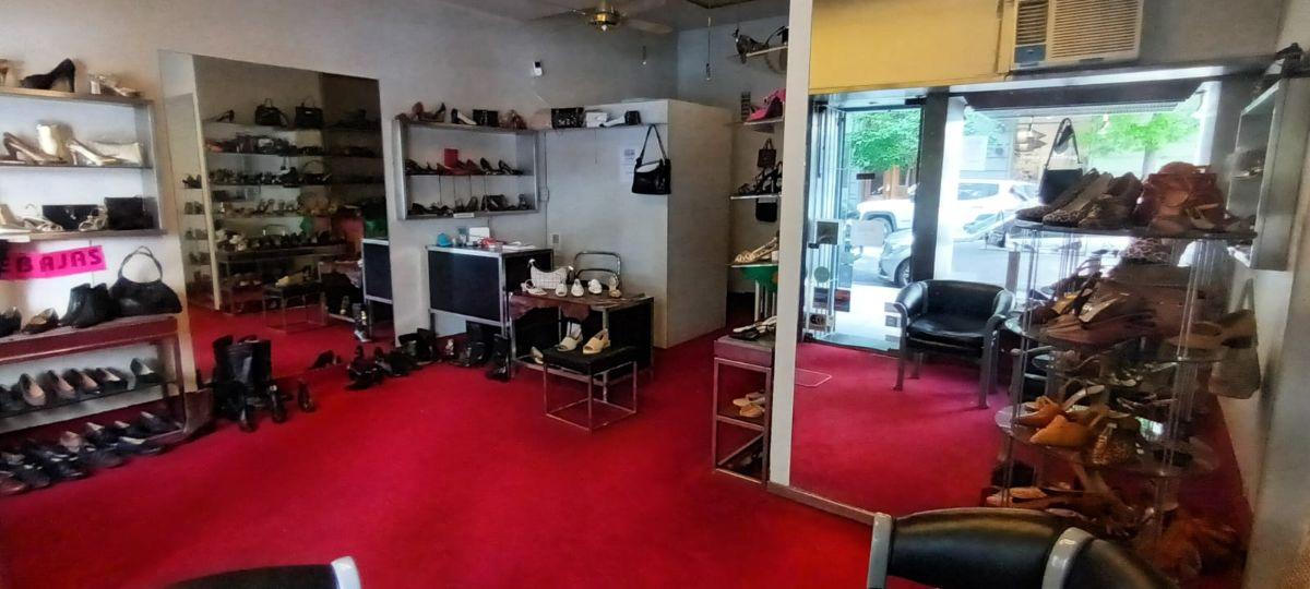Foto de local en excelente ubicacion PB y Sotano Quintana y Roddriguez Peña, imagen 1