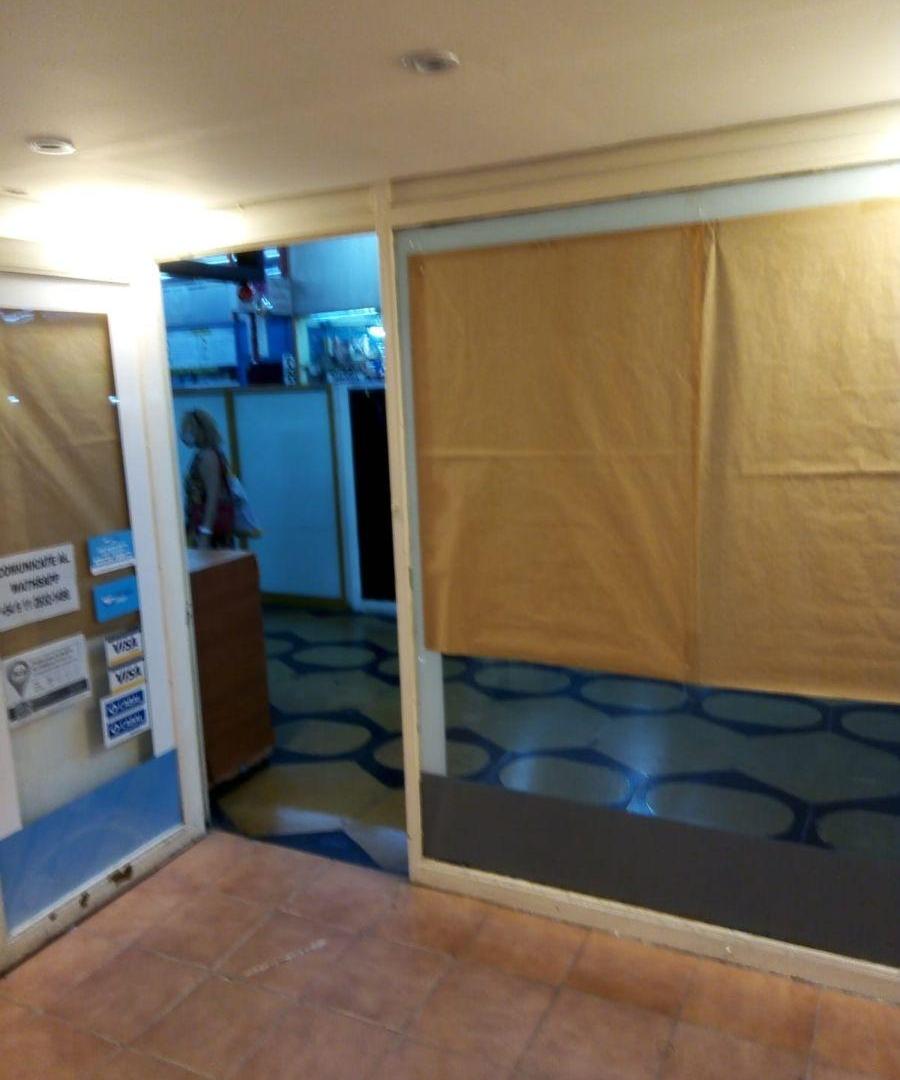 Foto de Local con ENTRE PISO de LOZA en GALERIA CENTENERA, en 1° Junta, ingreso, imagen 5