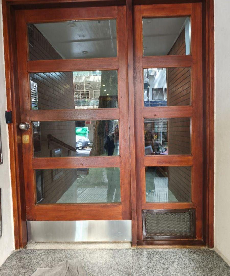 Foto de MONOAMBIENTE con cocina independiente a una cuadra plaza Guemes, imagen 1