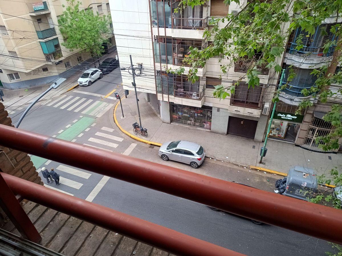 Foto de TRES AMBIENTES con bcon terraaq con cerramiento y cochera, imagen 3