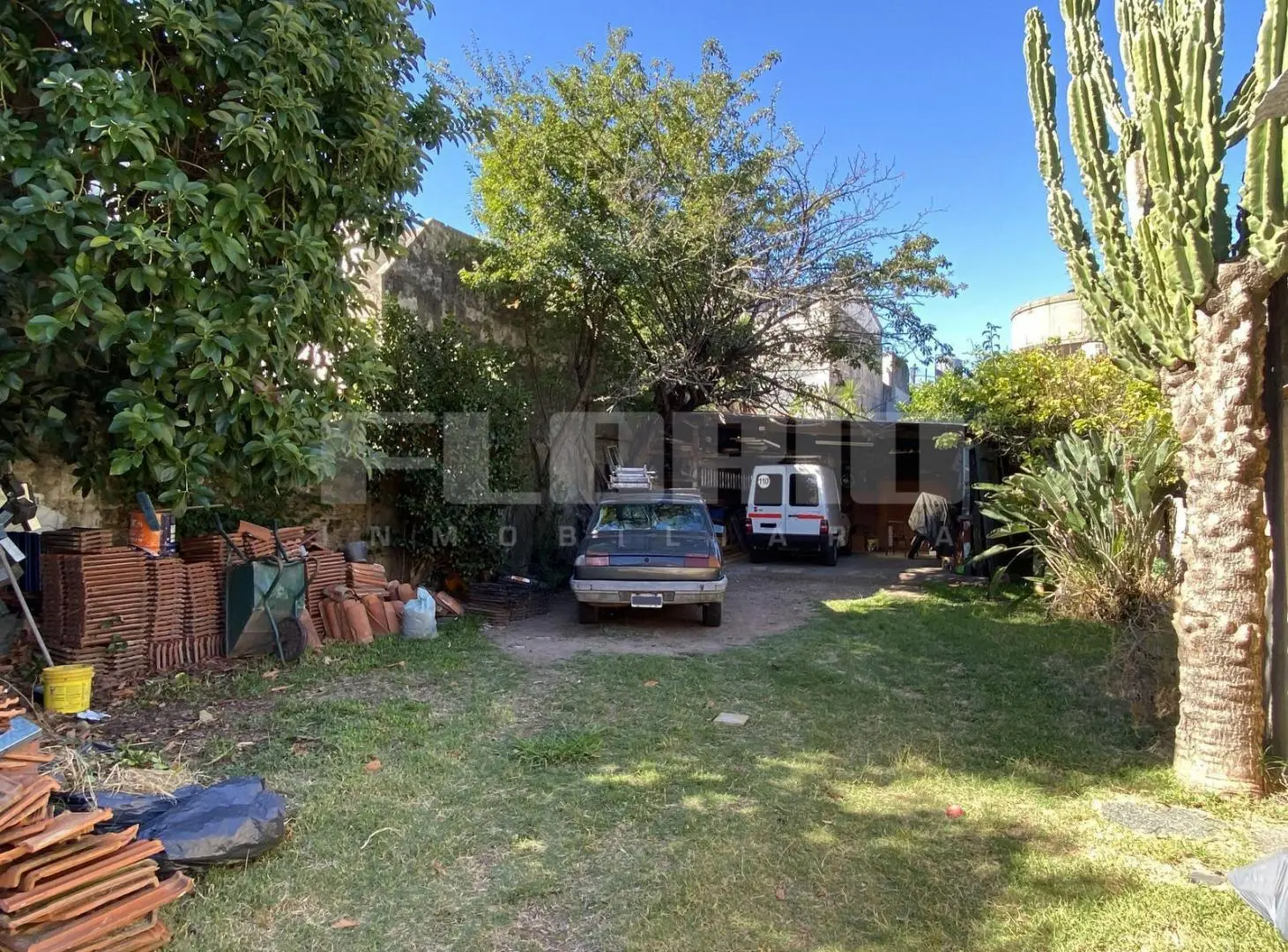 Terreno 8.66 x 20 metros en zona residencial R2 de Olivos 1