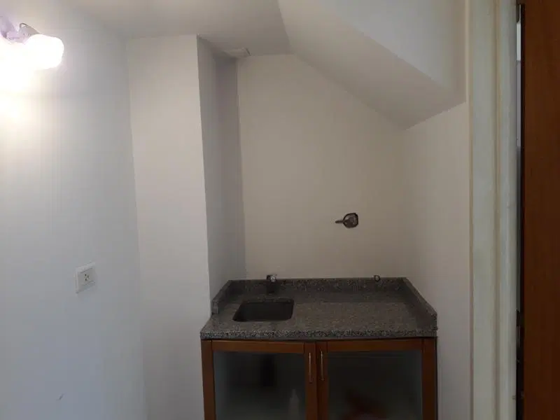 Local comercial en Alquiler OLIVOS ( con cochera ) 3