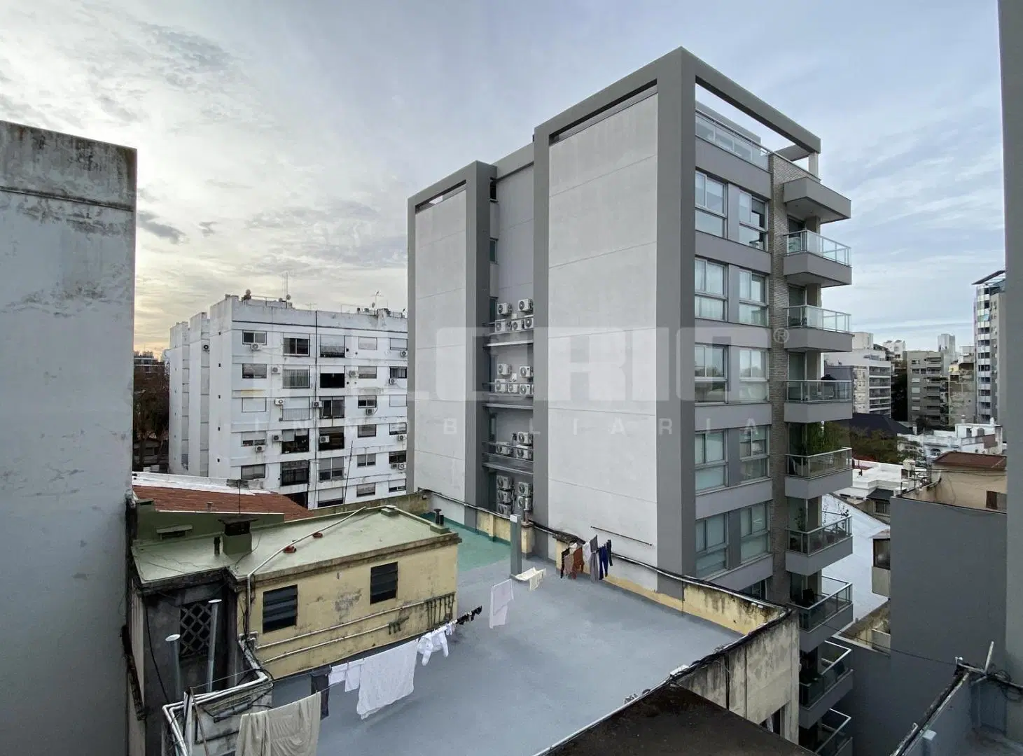 Departamento 2 ambientes con balcón en alquiler en Olivos 3