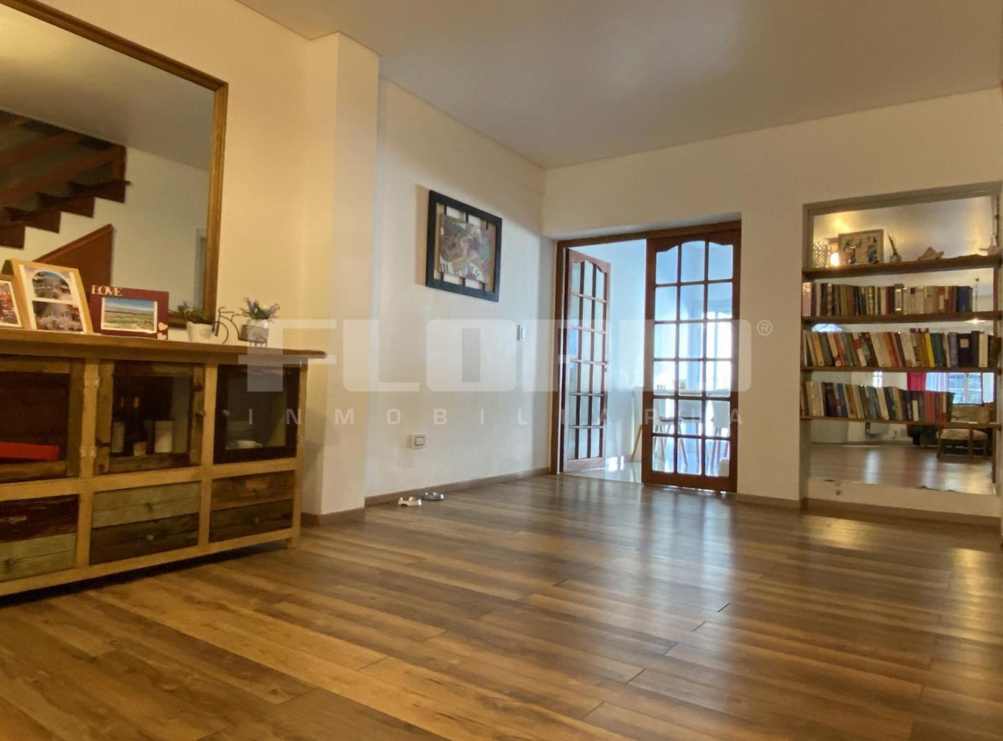 Foto de Dúplex 6 ambientes con jardín a 100 metros de Av. Maipú en Olivos, imagen 3