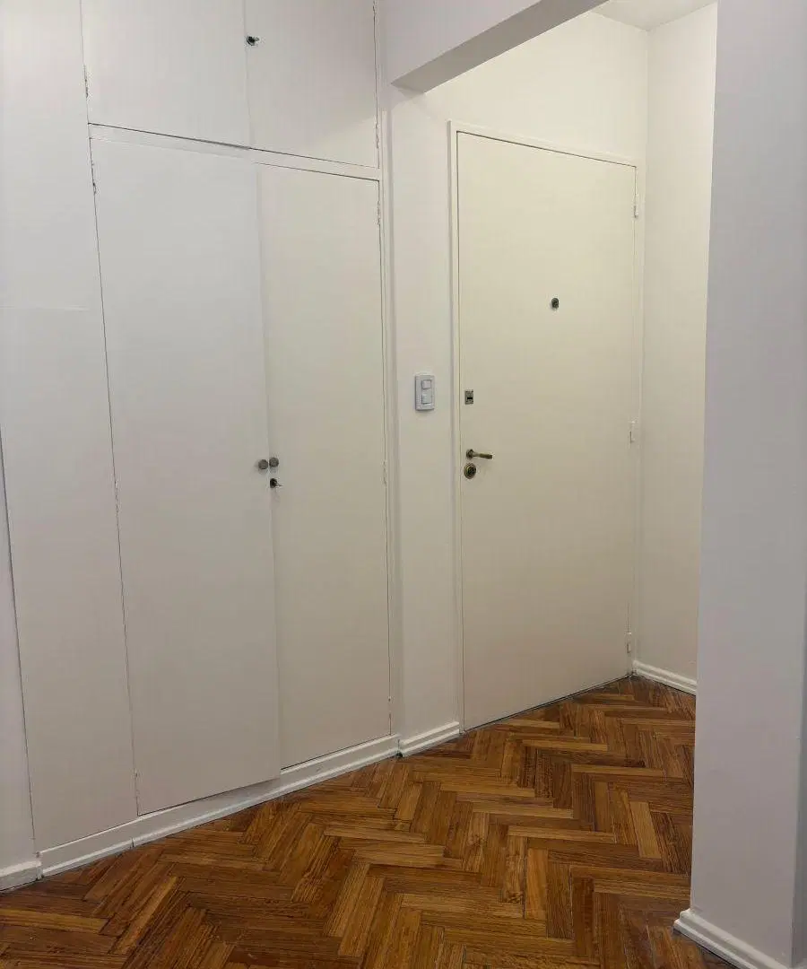 JUNCAL ESQ AV PUEYRREDON 5