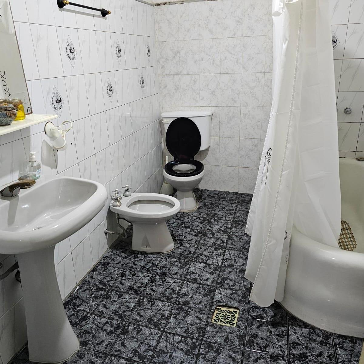 Venta Casa de 2 Plantas, Muy Buen Estado, Barracas 2