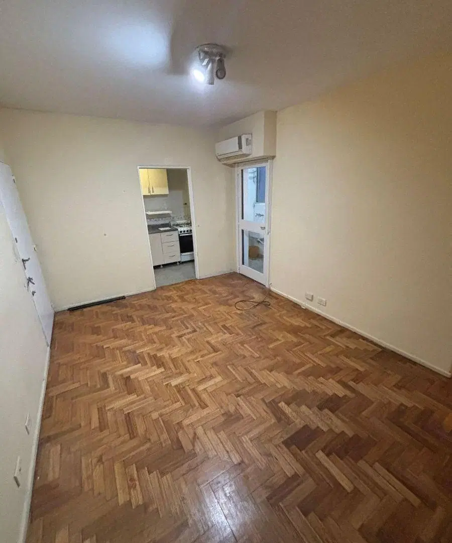 ALQ 2 AMB AL LATERAL EN RECOLETA 2