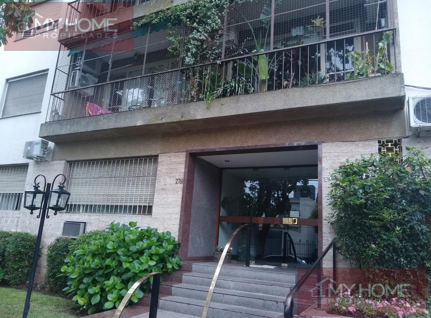 Muy luminoso 4 ambientes con cochera